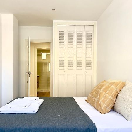 Housing Leon Ana Mogas Con Garaje Lejlighed Eksteriør billede